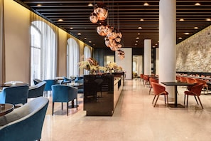 Bar (on property) - Aurea Museum by Eurostars Hotel Company (Lisbon)