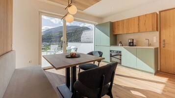 Apartment, 1 Schlafzimmer, Bergblick | Eigene Küche | Großer Kühlschrank, Ofen, Geschirrspüler, Espressomaschine