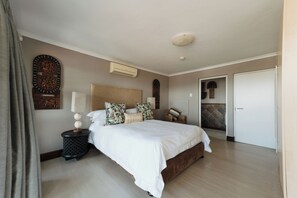 Standard Room, 1 Queen Bed, Bay View