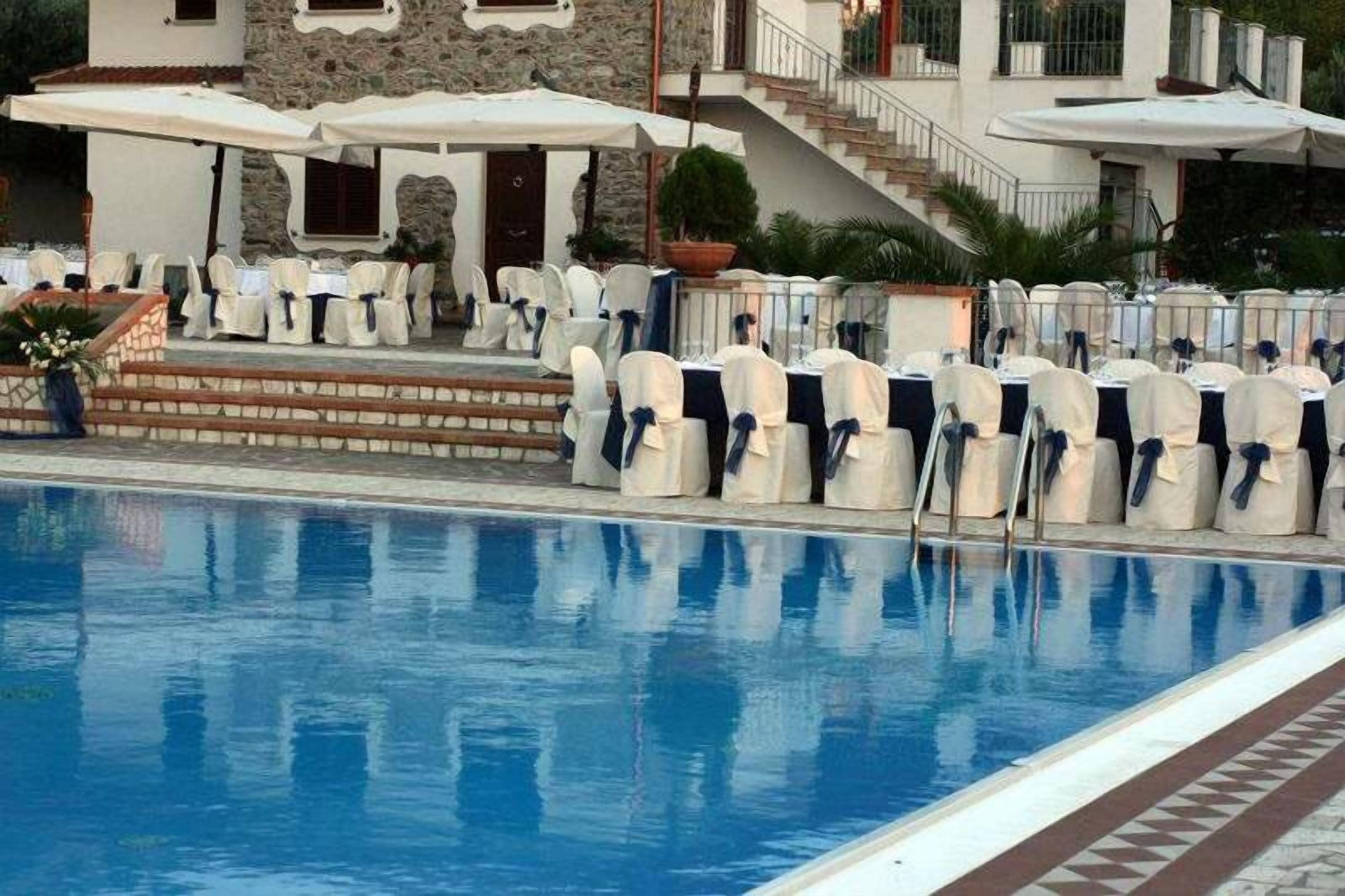 Piscina all'aperto