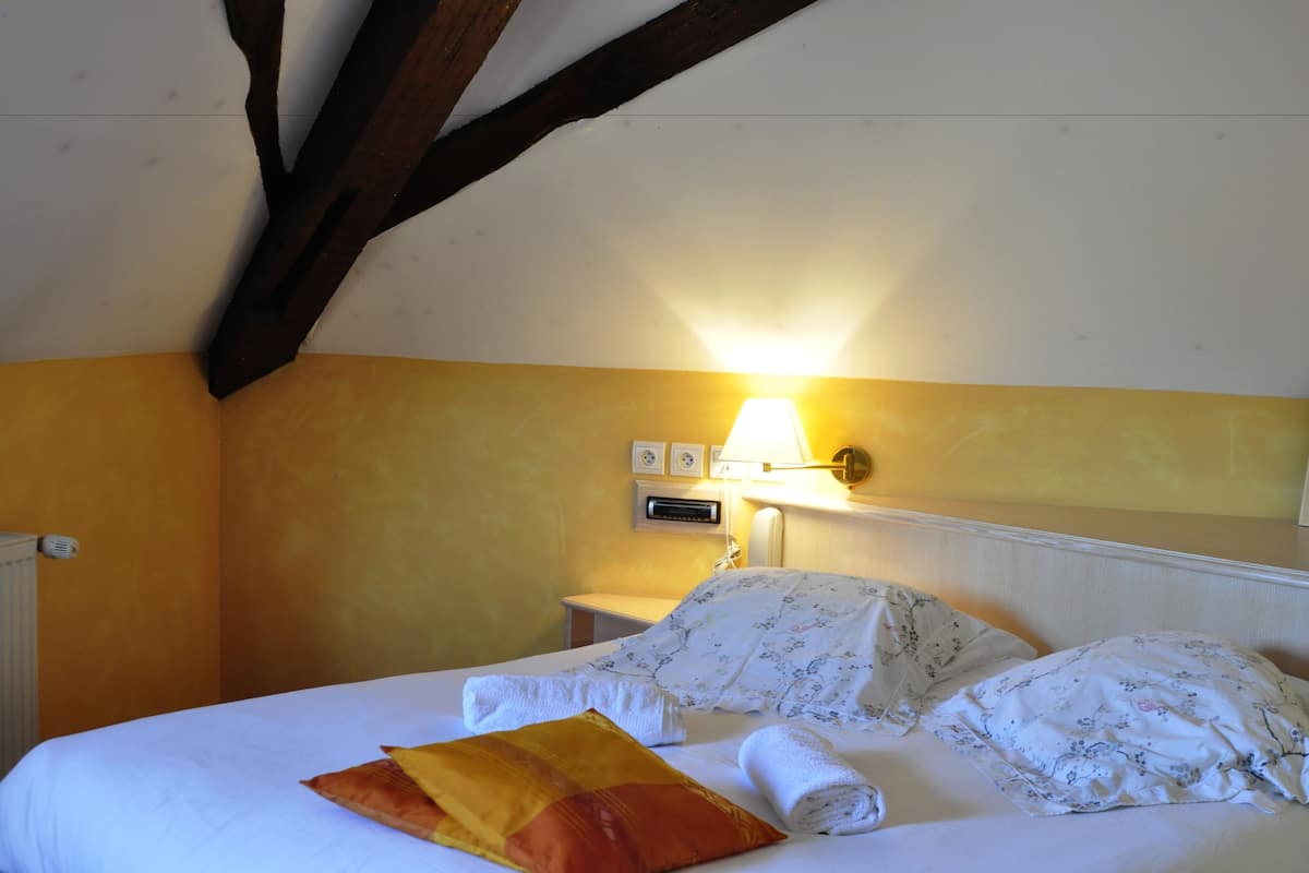 standard double room | minibar, blackout curtains, soundproofing, free cots/infant beds