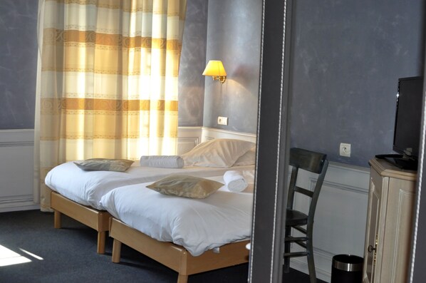 Kahden hengen standard-huone (kaksi sänkyä) | Minibaari, pimennysverhot, äänieristys, ilmaiset vauvansängyt