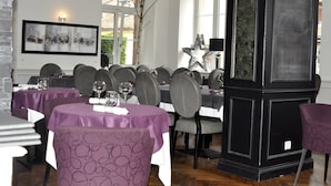 Unclassified image, 3 of 18, button - Logis Hôtel du Herrenstein (Neuwiller-les-Saverne)