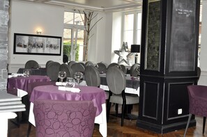 Mittagessen und Abendessen, lokale Küche