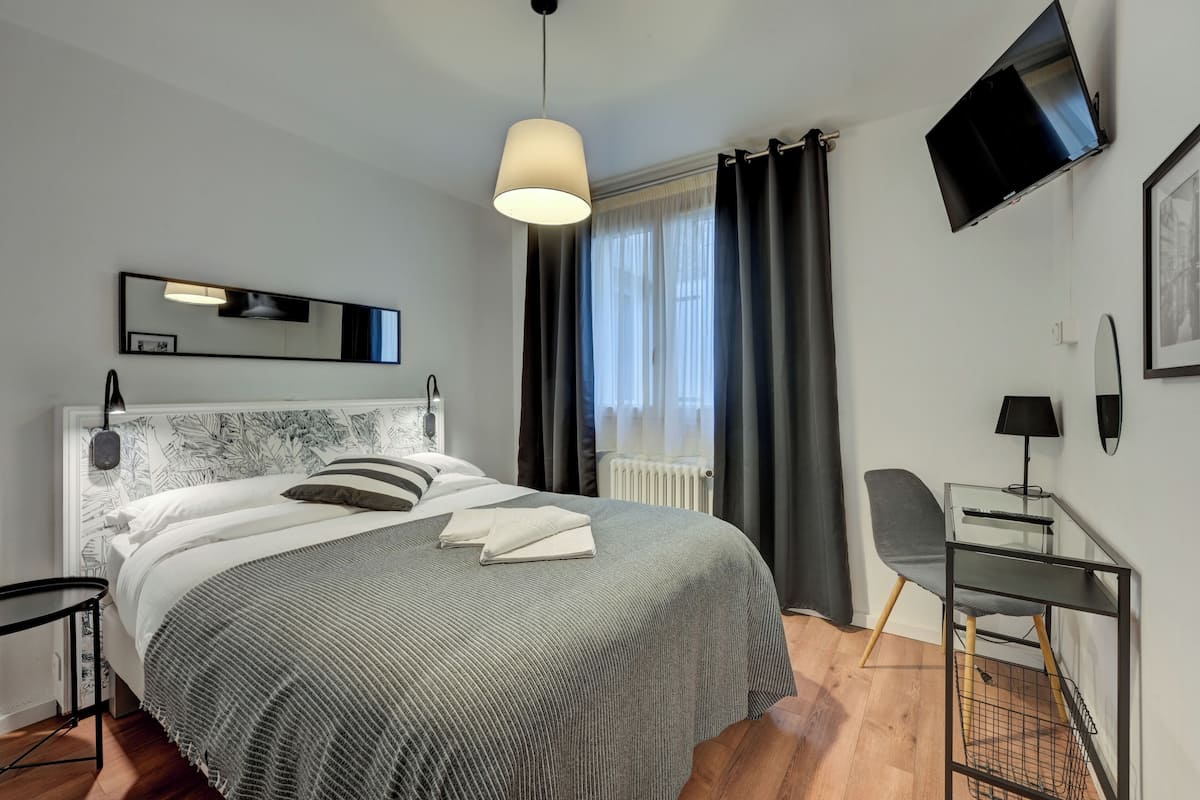 Standard dubbelrum | Sängtillbehör av högsta kvalitet, memory foam-madrasser och gratis wi-fi