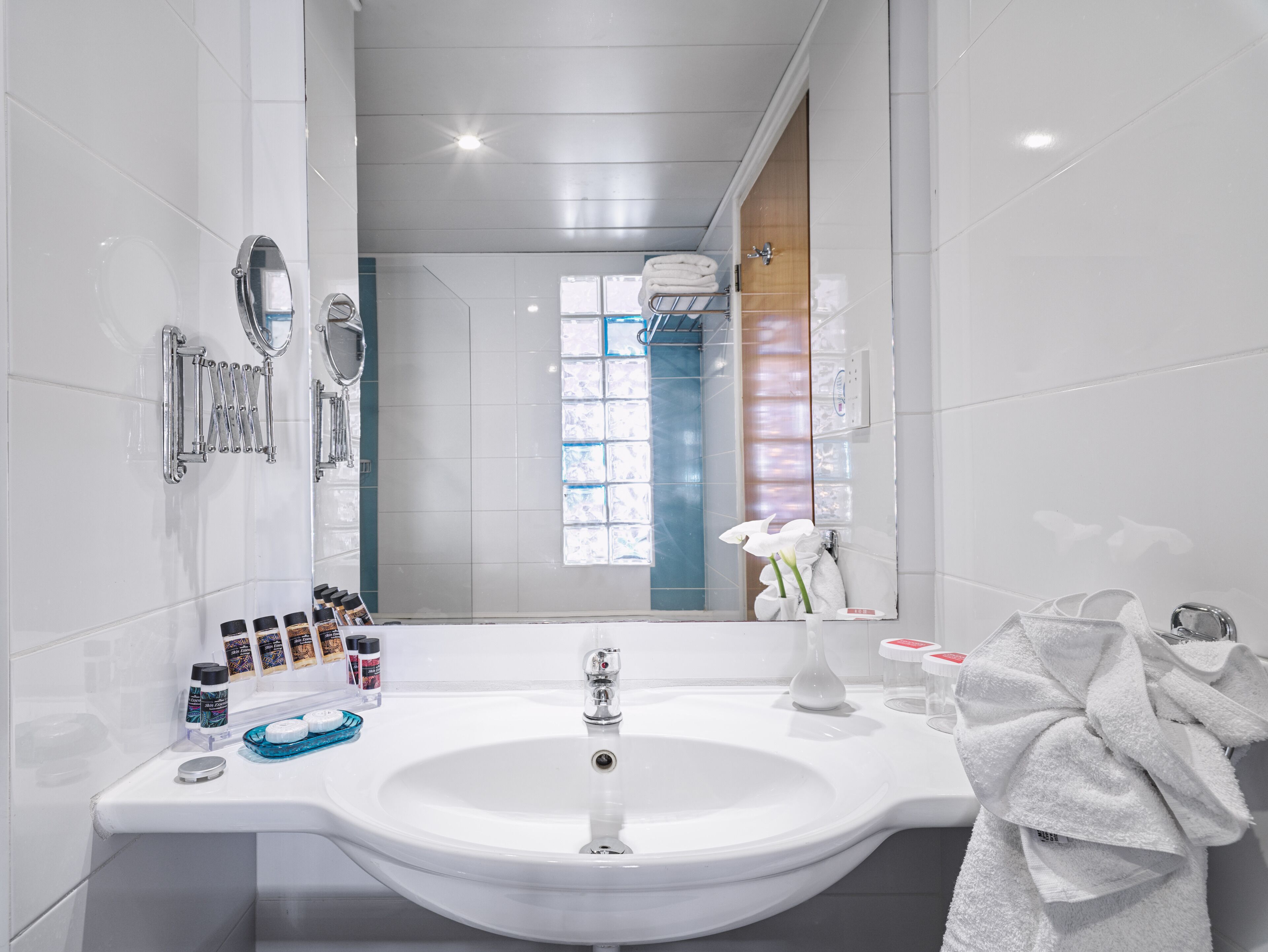 shower, free toiletries, hair dryer, slippers