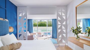 Familiekamer, uitzicht op tuin (Swim Up) | 1 slaapkamer, hypoallergeen beddengoed, een minibar