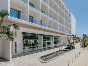 Unclassified image, 4 of 58, button - Tasia Maris Seasons (Ayia Napa)