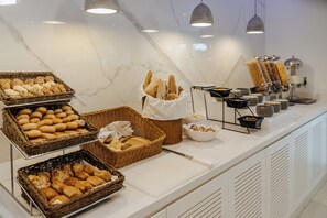 Dining - Tasia Maris Seasons (Ayia Napa)
