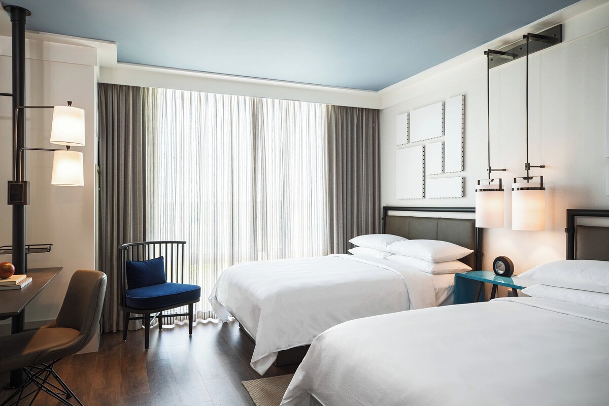 Premium bedding, pillowtop beds, in-room safe, desk