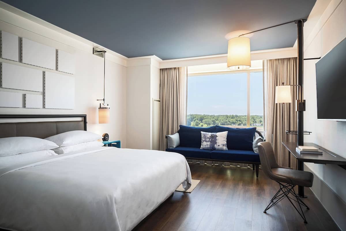 1 bedroom, premium bedding, pillowtop beds, in-room safe