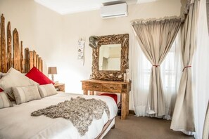 Seaview Luxury | 5 bedrooms, iron/ironing board, free WiFi
