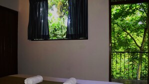 Triple Room with Balcony | Room amenity