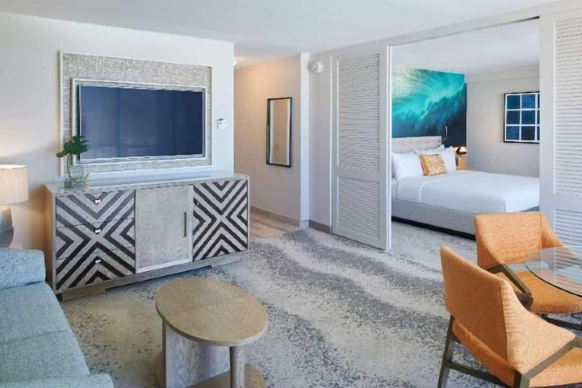 1 bedroom, in-room safe, desk, iron/ironing board