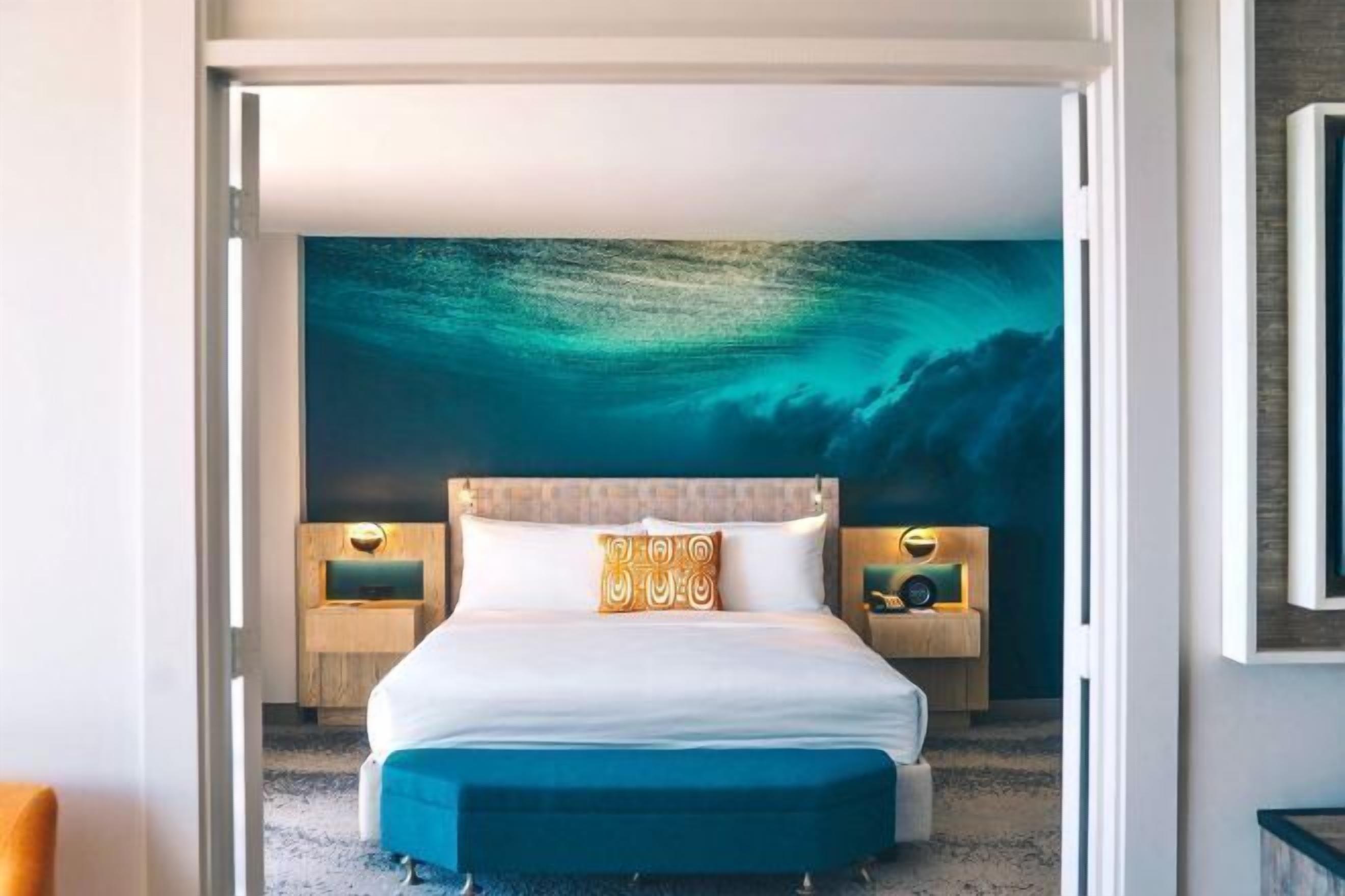 Zimmersafe, Schreibtisch, Bügeleisen/Bügelbrett, kostenlose Babybetten