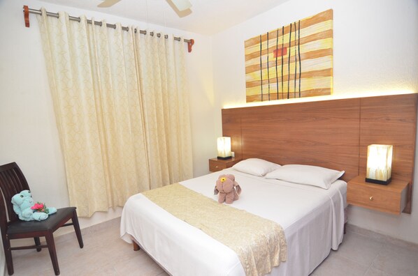 2 bedrooms, in-room safe, desk, iron/ironing board