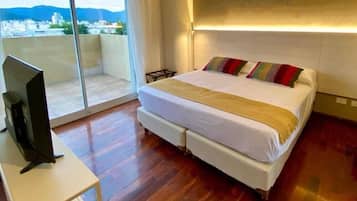 Caja de seguridad en la habitación, wifi gratis y ropa de cama