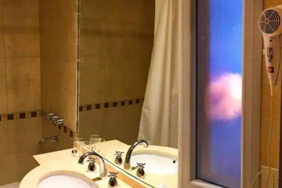 free toiletries, towels