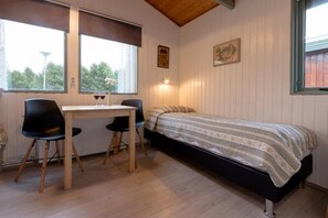 Basic Double or Twin Room, 1 Bedroom | Desk, blackout drapes, rollaway beds, free WiFi - Gesthús Selfoss (Selfoss)