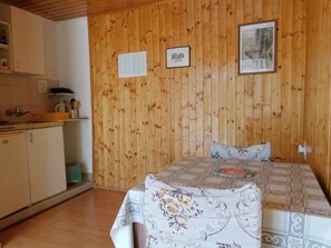 Comfort Apartment, 1 Bedroom, Sea View | Free WiFi, bed sheets