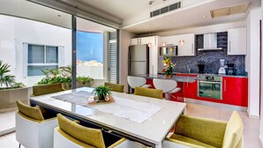 Ảnh chưa phân loại, 3 trong số 21 ảnh, nút