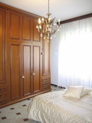 4 Schlafzimmer, Bügeleisen/Bügelbrett, WLAN, Bettwäsche