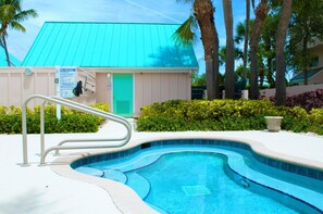 Piscine extérieure, piscine chauffée