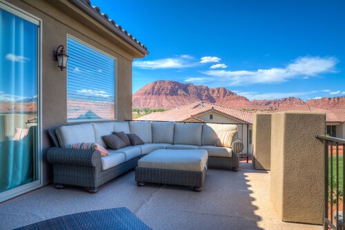 Luxury Home, Water Park and Pools, Beautiful views,  Location is everything