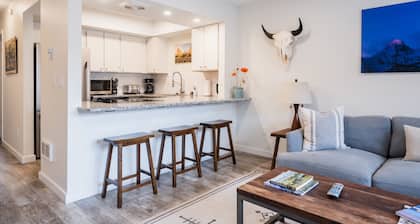 Outpost: Pitchfork 2206 - Close to Snow King Mtn!