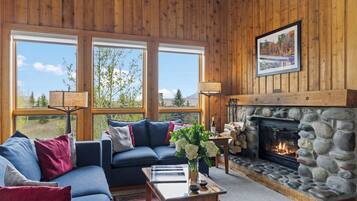 Smart TV, chimenea