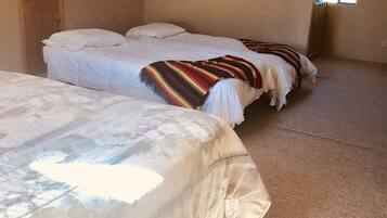 5 dormitorios, escritorio, wifi y ropa de cama