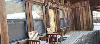 レッドリバーのダウンタウンに近いゴージャスな山の家