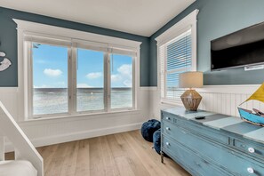 Interior - Amazing waterfront home with pool and spa, close to beach! (Holmes Beach)