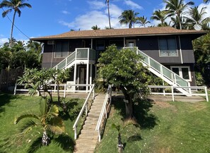 Exterior - BEACHFRONT FAMILY ESTATE: Sleeps 15 - 4 separate Units with optional cottage. (Kihei)