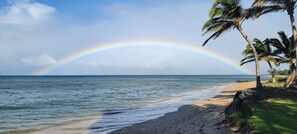 On the beach, sun loungers, beach towels - BEACHFRONT FAMILY ESTATE: Sleeps 15 - 4 separate Units with optional cottage. (Kihei)