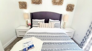 2 室のベッドルーム、アイロン / アイロン台、WiFi (無料)、ベッドシーツ