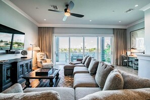 Flat-screen TV, offices - Waterfront Townhome w/Game Room & Boat Slip! Walk to the Beach | Beach Gear Incl (Clearwater Beach)