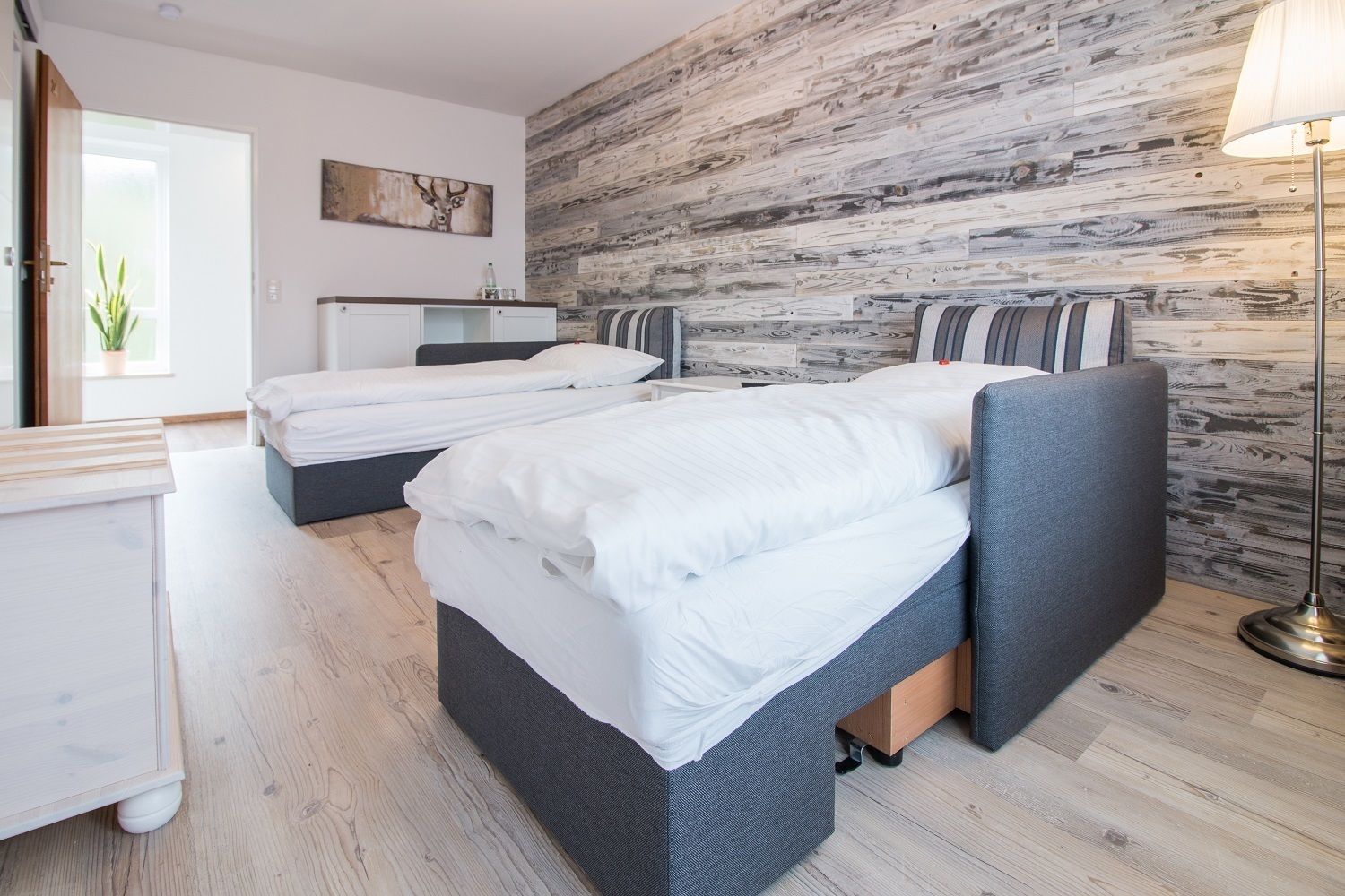 suite, 1 bedroom | 1 bedroom, minibar, in-room safe, free wifi