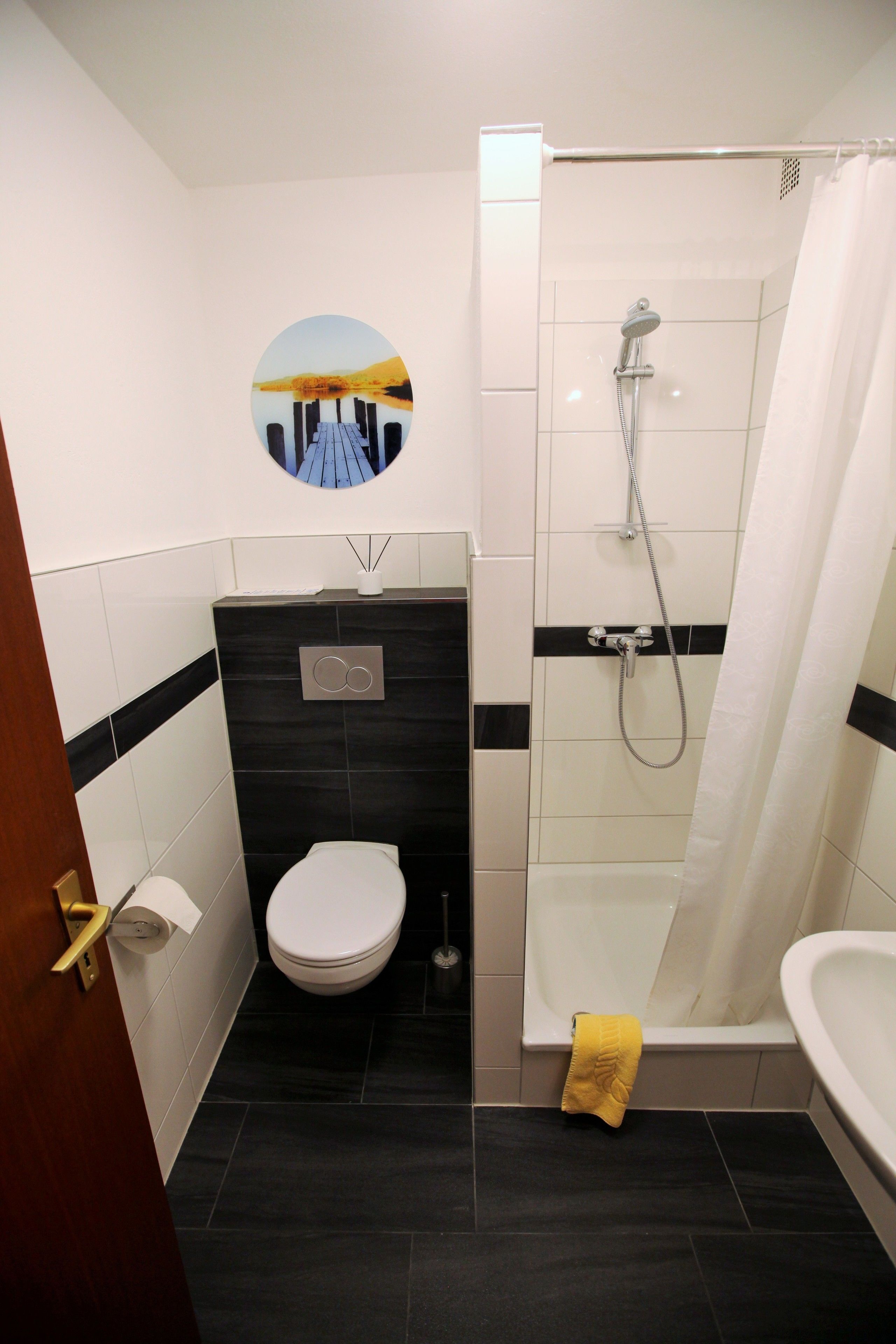 single room | bathroom | shower, free toiletries, hair dryer, towels
