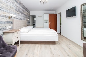 Chambre double | Minibar, coffre-fort pour ordinateur portable, accès au Wi-Fi (inclus)