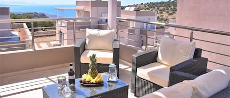 Deluxe Villa, 3 Bedrooms, Partial Sea View | Balcony