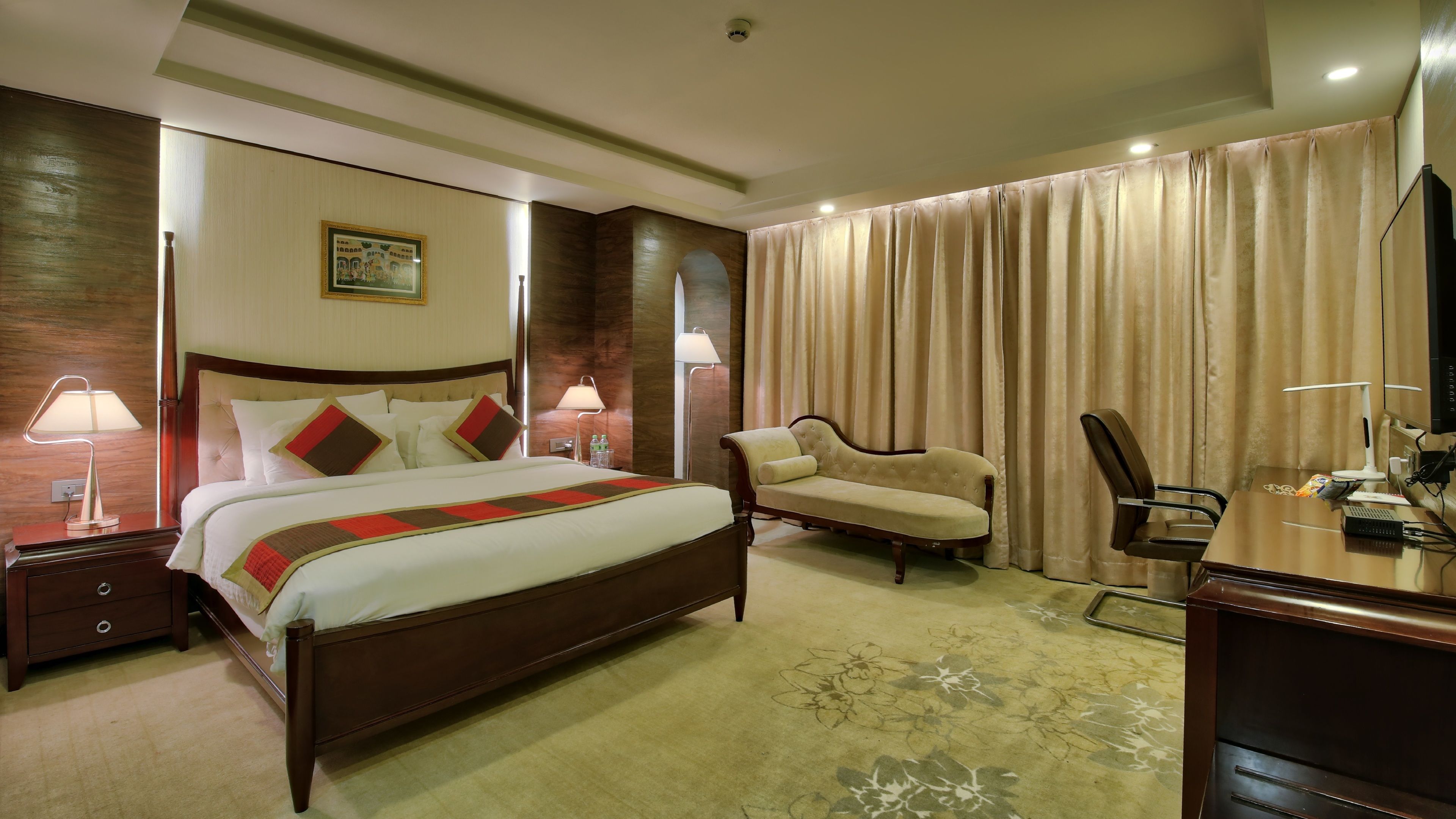 Phòng đôi hoặc 2 giường đơn Superior | Minibar, két bảo mật tại phòng, bàn, bàn ủi/dụng cụ ủi quần áo 