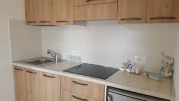 Traditional Double Room, 1 Bedroom, Kitchen, Annex Building | Private kitchen | Full-size fridge, oven, stovetop, espresso maker