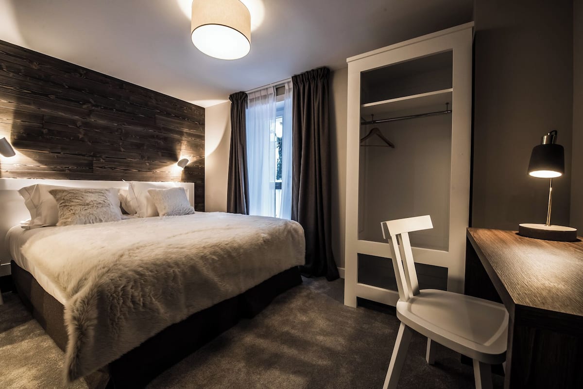 Habitación doble superior, baño privado | Servicios de la habitación