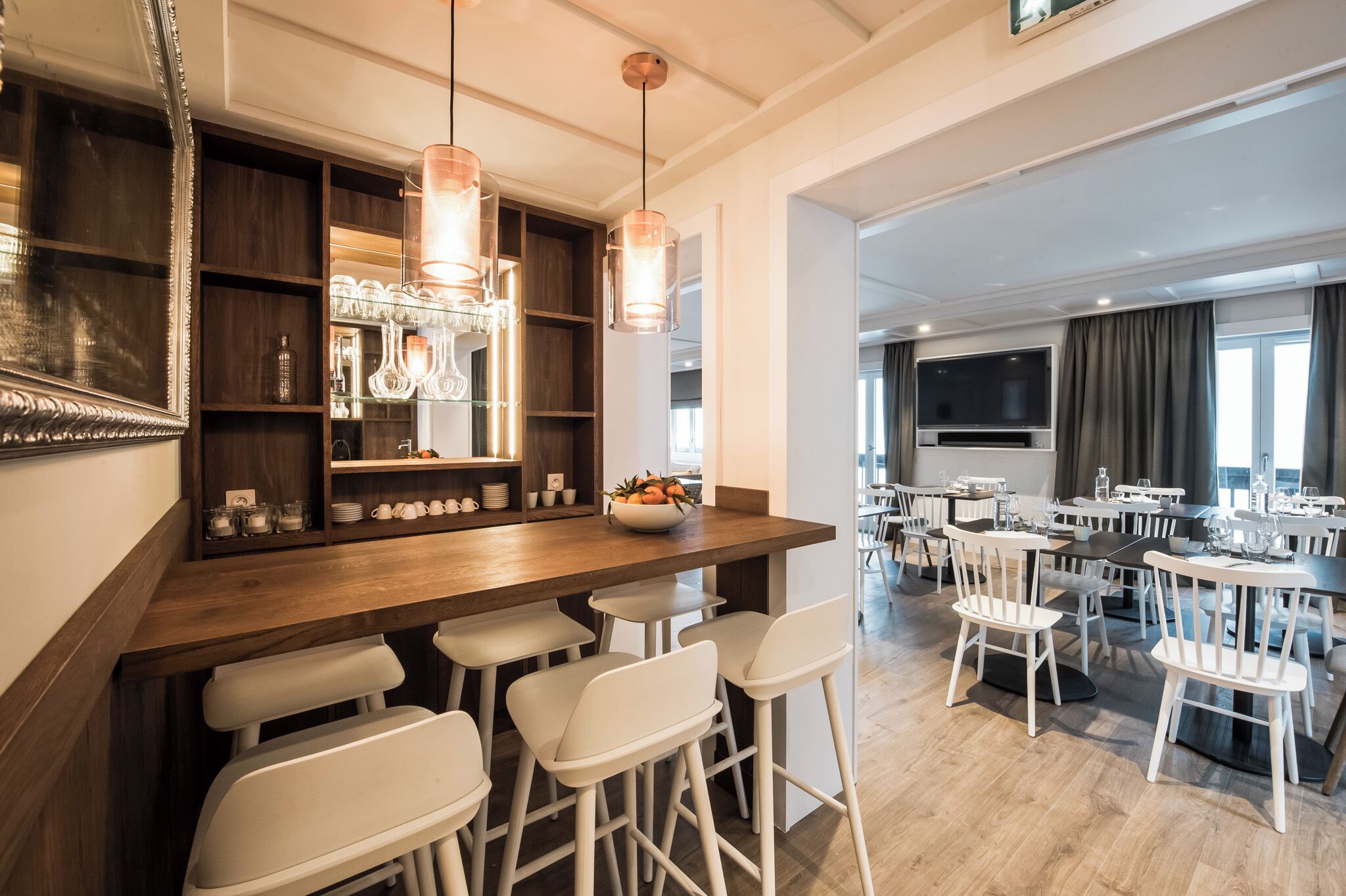 daily continental breakfast (eur 17.5 per person)