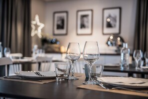 Daily continental breakfast (EUR 17.5 per person) - Chalet Hotel Whymper (Chamonix-Mont-Blanc)