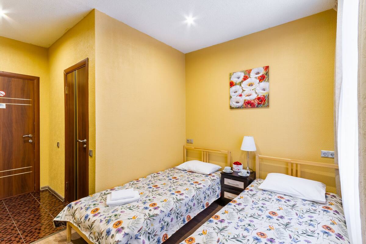 1 bedroom, desk, laptop workspace, blackout curtains