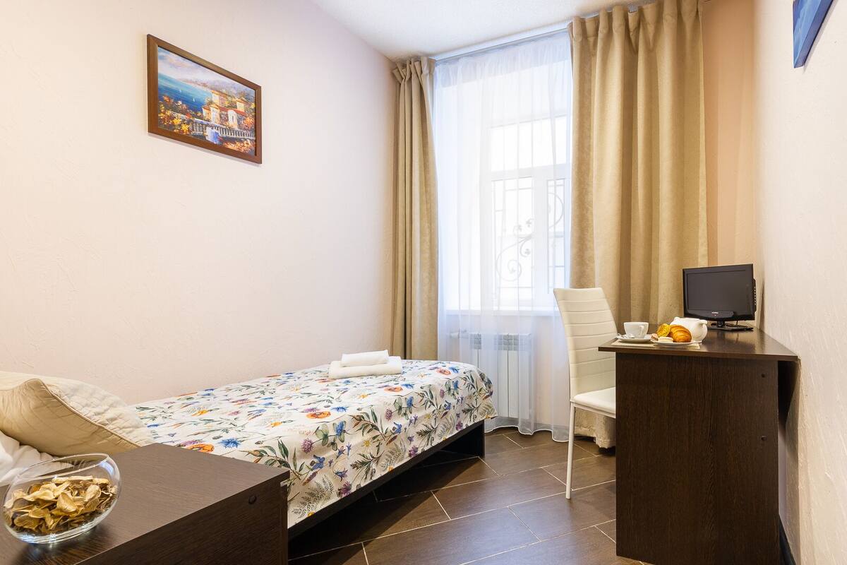 1 bedroom, desk, laptop workspace, blackout curtains
