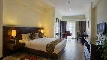 Minibar, in-room safe, individually decorated, desk