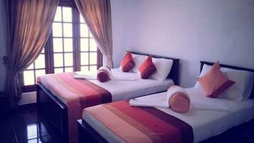 Kamar Triple Keluarga, 2 kamar tidur | Brankas, kedap suara, dan Wi-Fi gratis